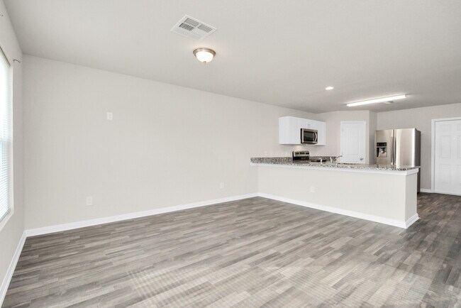 Building Photo - 15665 Briar Frst Dr