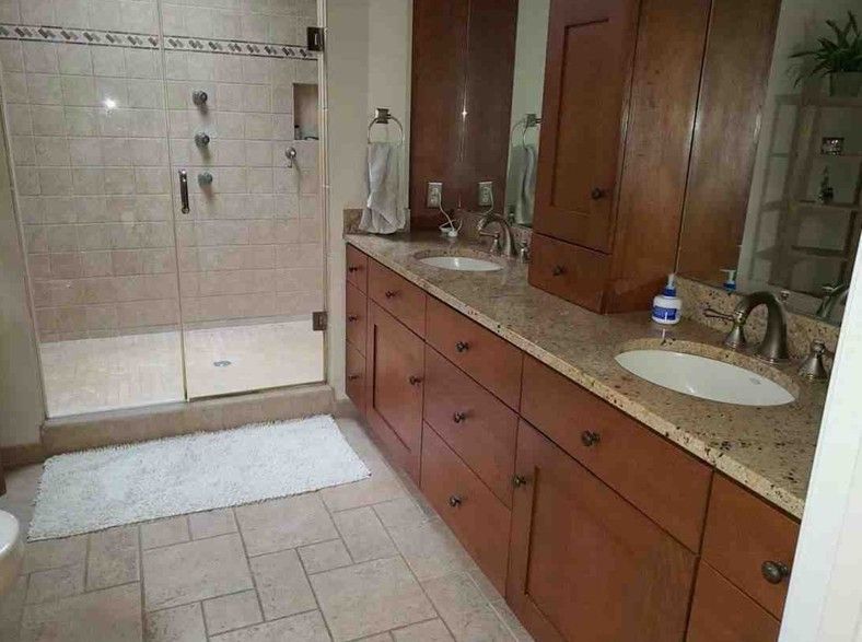 Building Photo - 15569 Golf Club Dr