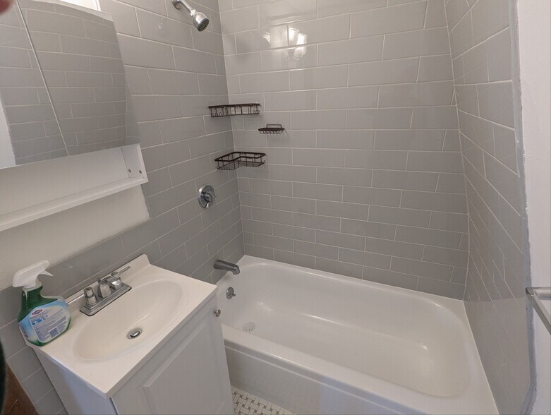 Building Photo - 219 Washington St