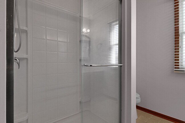 Building Photo - 3 Bedroom Home For Rent