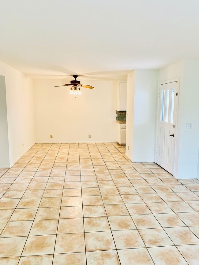 Building Photo - 155 W Marquita