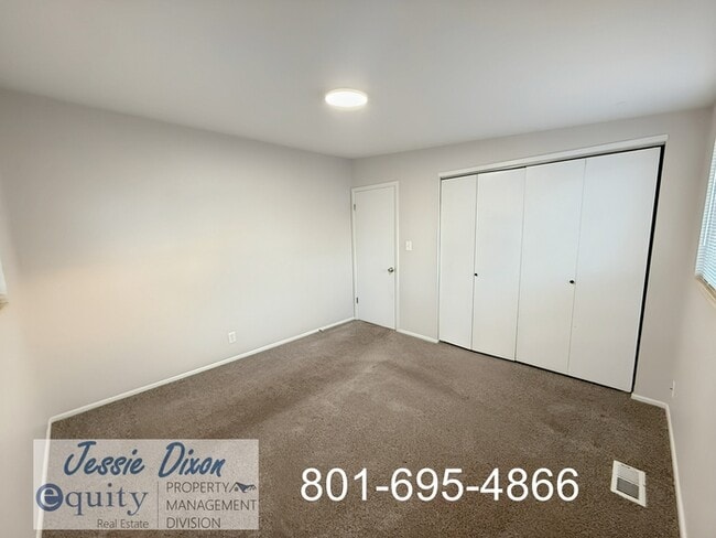 Building Photo - 364 Ann St