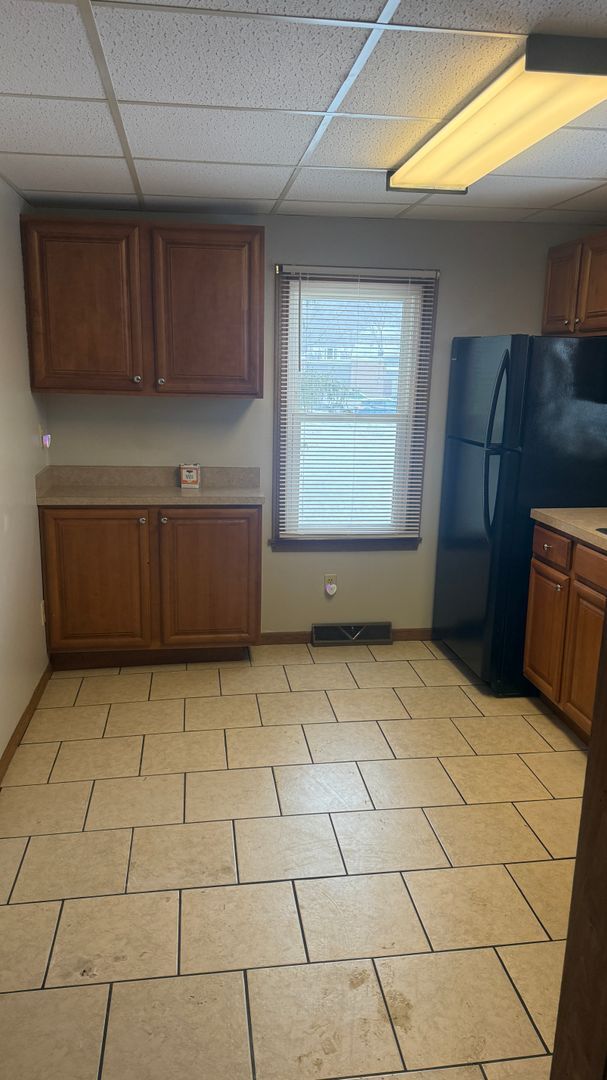 Building Photo - 1 bedroom ranch style home ready now!