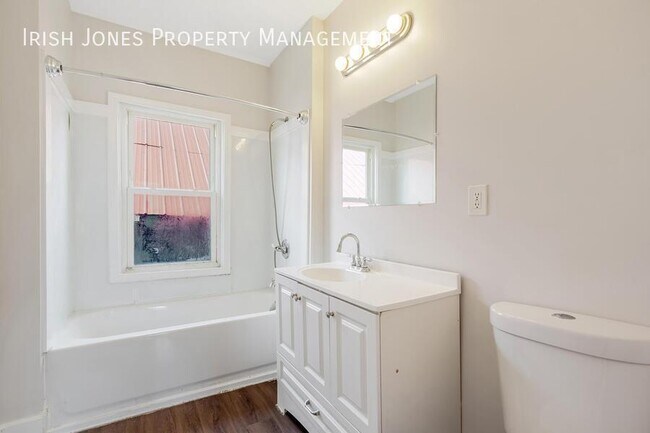 Building Photo - 308 Breckenridge St