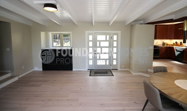 Building Photo - Modern Mill Valley Retreat - Washer/Dryer ...