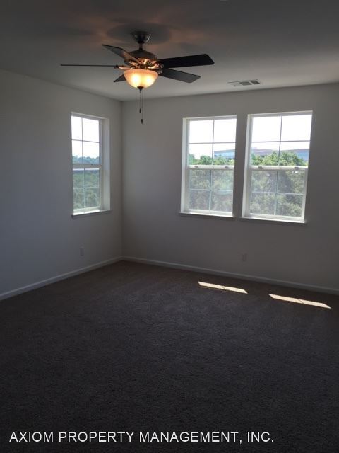 Building Photo - 3 br, 2.5 bath House - 2129 Pasqual Dr.