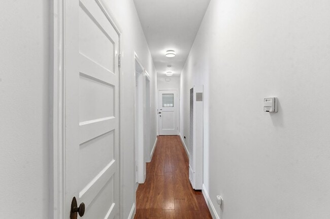 Building Photo - Lovely 2 Bed, 1 Bath Haight Ashbury Flat
