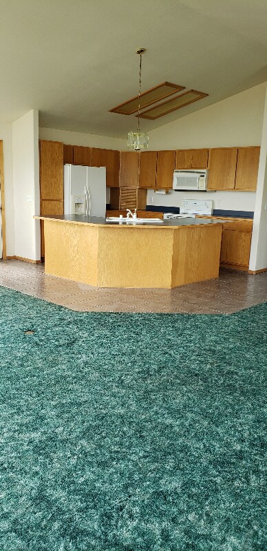 Building Photo - 39405 Overlook Dr