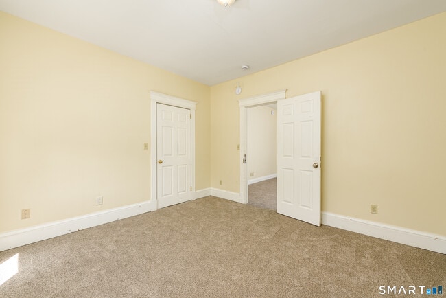 Building Photo - 108 Belden St