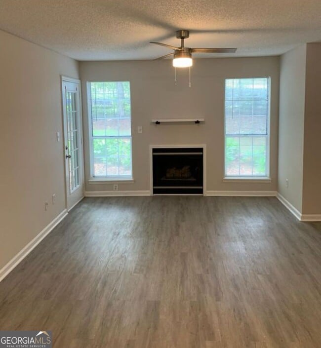Building Photo - 126 Granville Ct