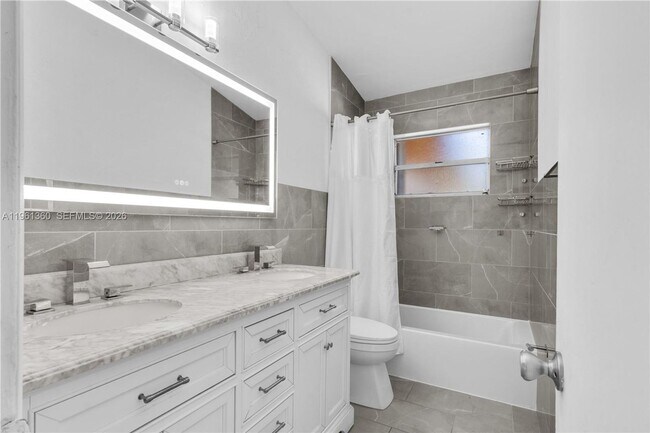 Building Photo - 11535 Lincoln Blvd