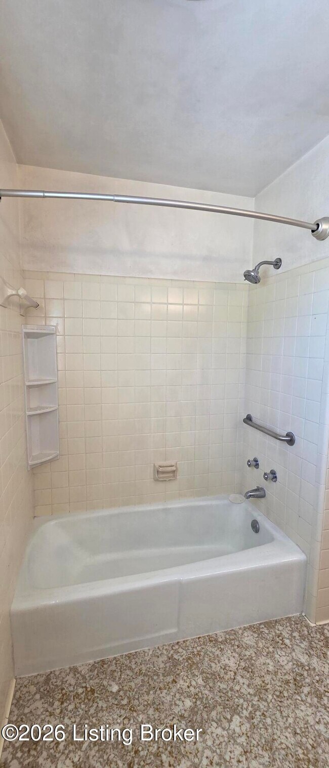 Building Photo - 3814 Taylorsville Rd