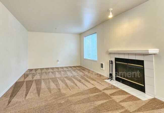 Building Photo - 9727 18th Ave W