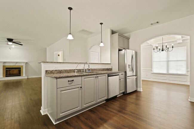 Building Photo - Spacious 4 Bedroom Home With Plenty of Space to Enjoy and Resort-style Amenities in Belmont Glen