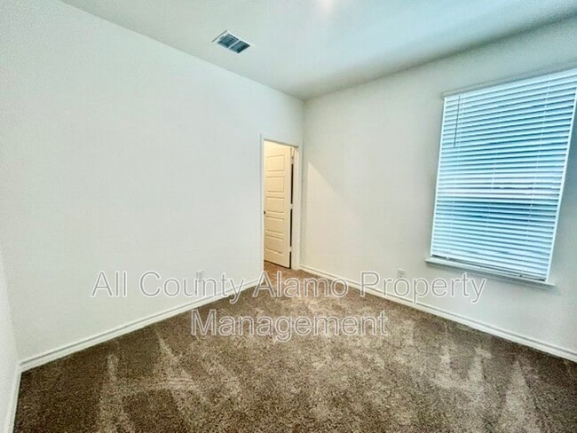 Building Photo - 4153 Bermuda Ln