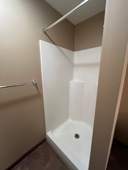 Building Photo - 4831 10th Ave