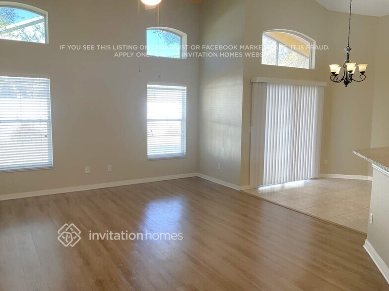 Building Photo - 2427 Cimmaron Ash Way