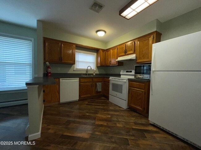 Building Photo - 554 Jamaica Blvd