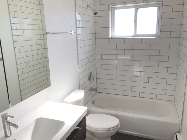 Building Photo - 1207 Francis St