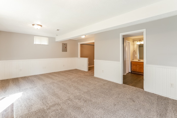 Building Photo - 1504 Manor Cir