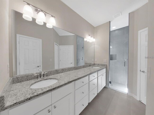 Building Photo - 8303 King Blossom Ct