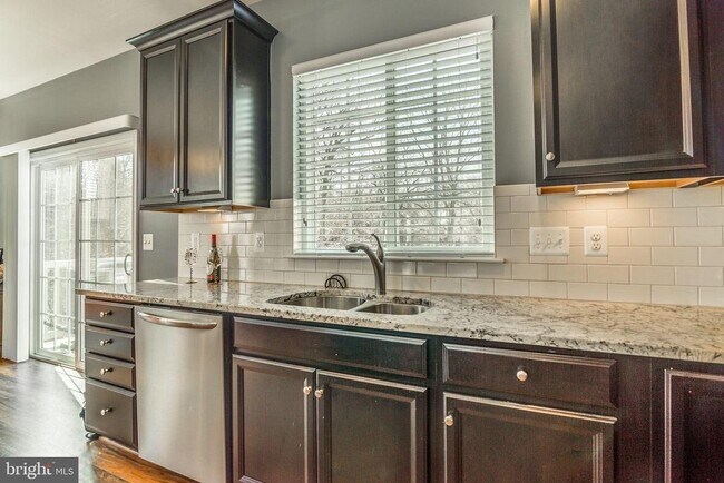 Building Photo - 14755 Malloy Ct