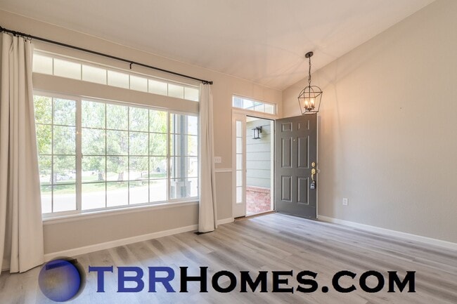 Building Photo - 13612 Plaster Cir