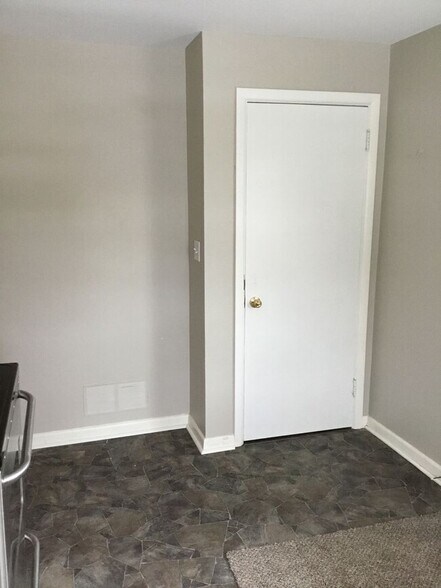 Building Photo - 1517 Greenwood Ave