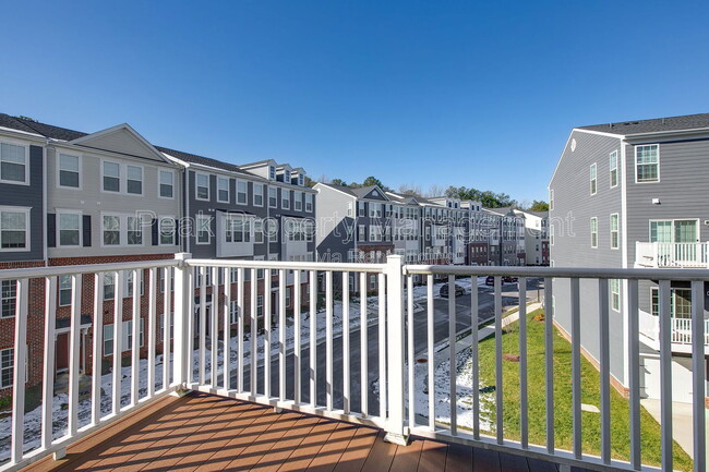 Building Photo - 8010 Wistar Glen Dr