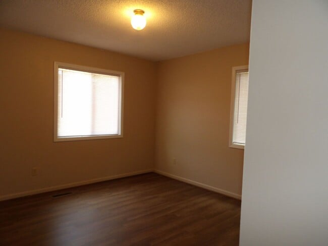 Building Photo - Candlebrook Townhomes, Enterprise, AL
