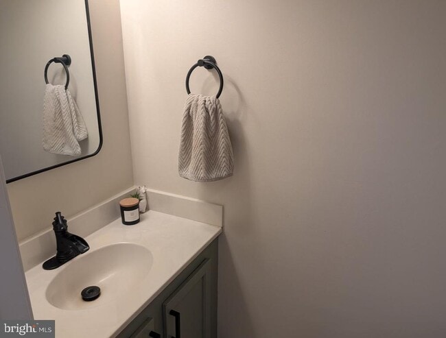 Building Photo - 505 Breckinridge Square SE