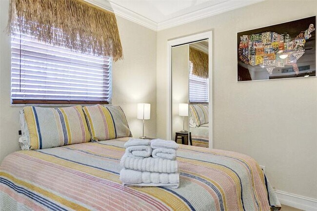 Building Photo - 2051 Coral Reef Dr