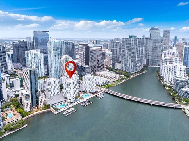 Building Photo - 801 Brickell Bay Dr