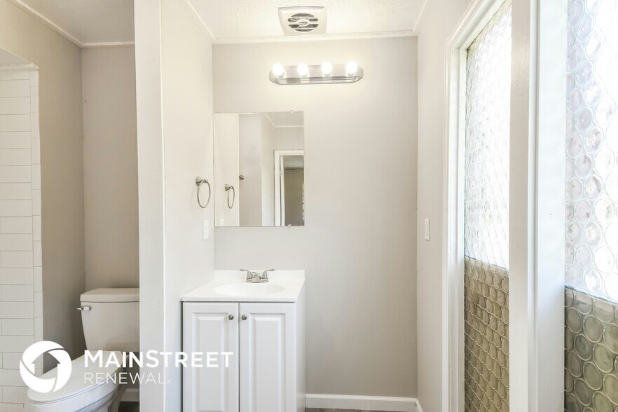 Building Photo - 1765 Talisman Ln