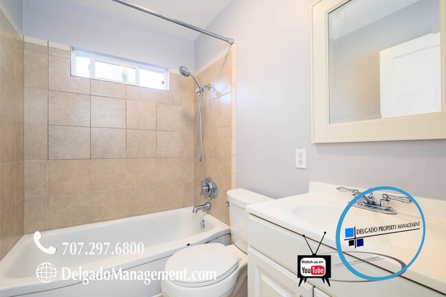 Building Photo - Enjoy Benicia living in this recently upgr...