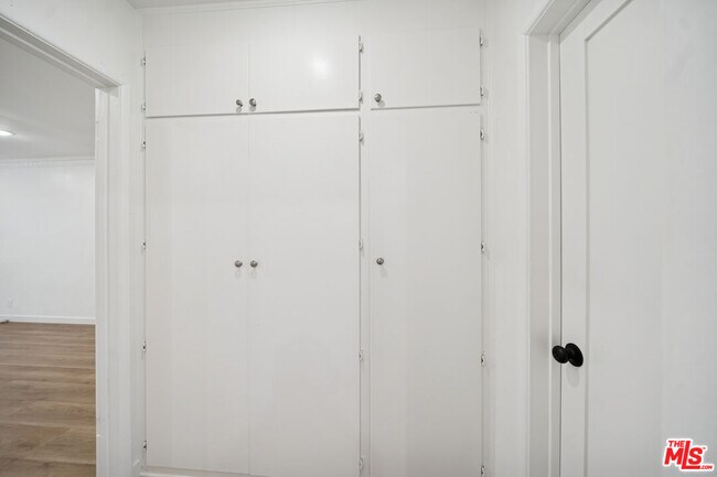 Building Photo - 1206 Hayworth Ave