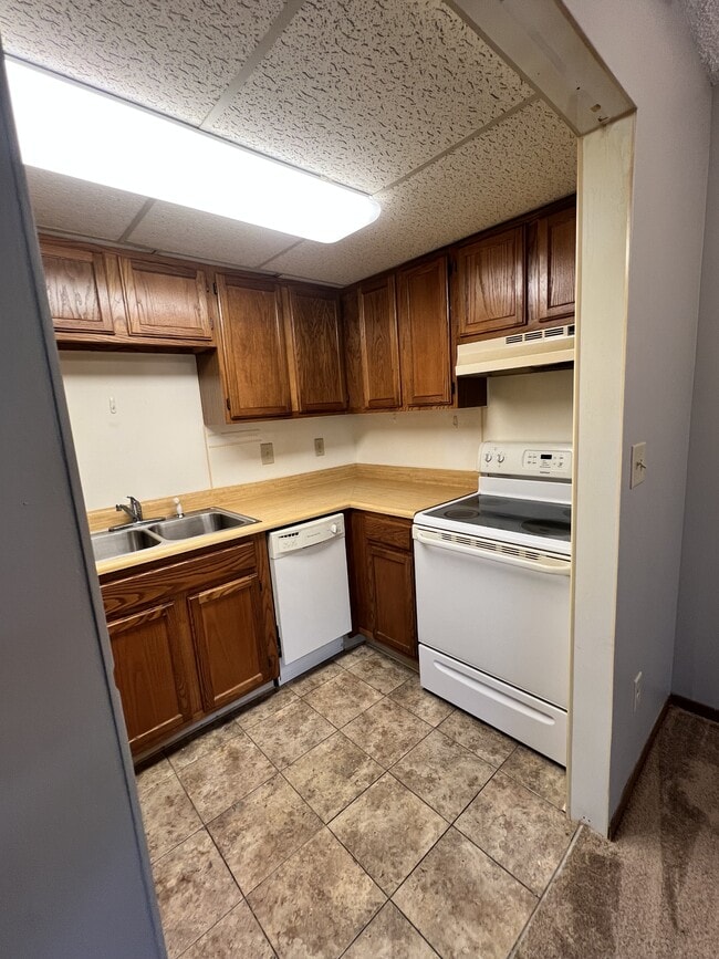 Building Photo - 4145 Karl Rd