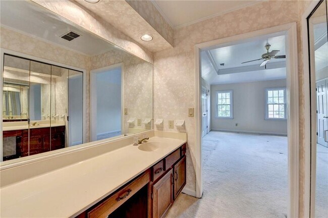 Building Photo - 478 Guilford Cir