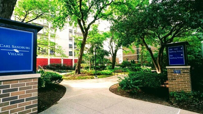 Building Photo - 1455 N Sandburg Terrace