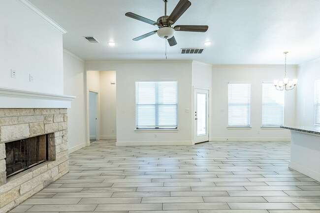 Building Photo - Like New Home in South West Lubbock!