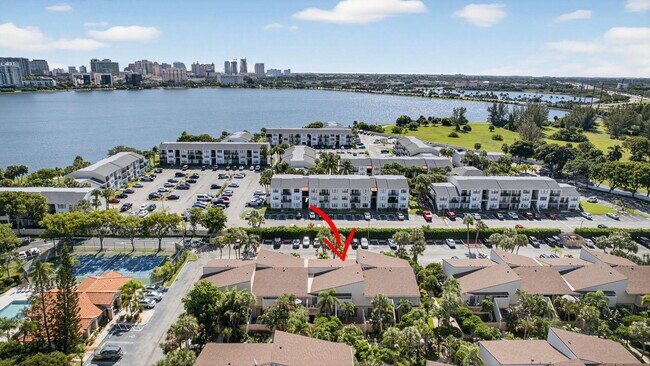 Building Photo - 612 Executive Center Dr