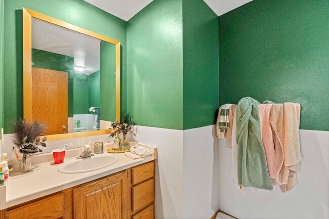 Building Photo - 1853 Wallinford Dr