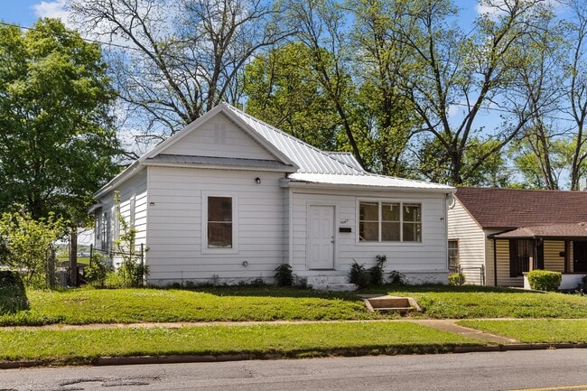 Building Photo - 2028 Avenue V
