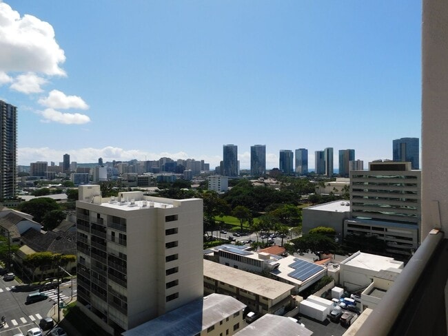 Building Photo - Partly Furnished 1-Bedroom 1-Bath with 1 p...