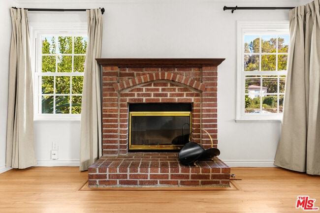 Building Photo - 5131 Don Pio Dr