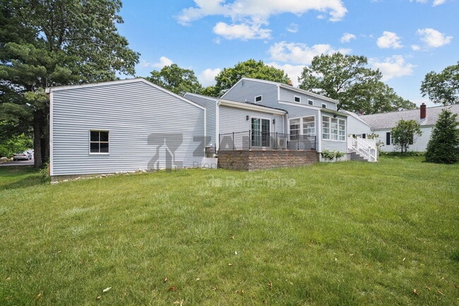 Building Photo - 40 Olney Ave