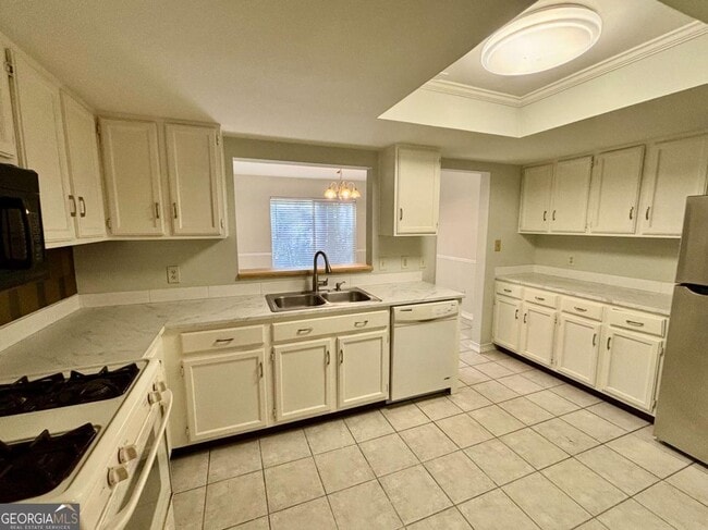 Building Photo - 57 Doranne Ct