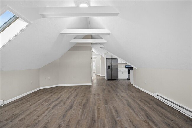 Building Photo - 15 Clearview Ave