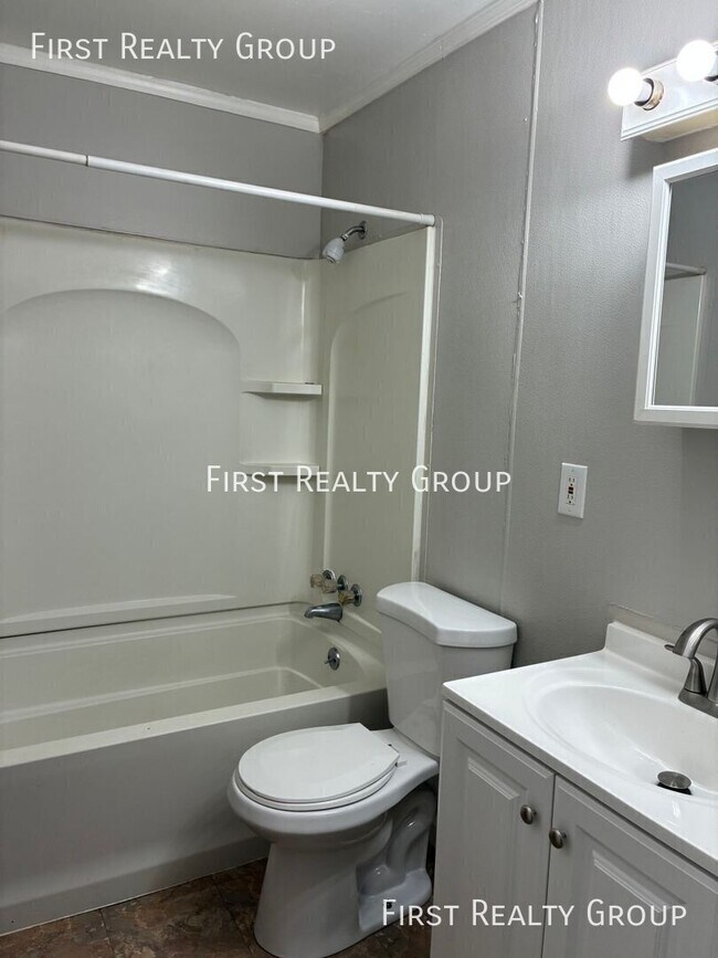 Building Photo - 4905 Porterfield Dr