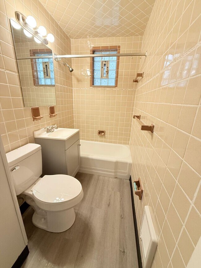 Building Photo - Beautiful 3BD/1BA Single Family Home – Newly Remodeled!